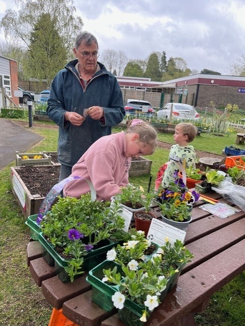 Apr - Bucket Gardening
